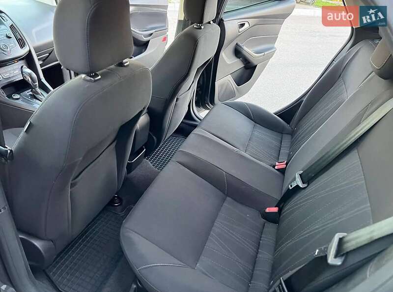 Хетчбек Ford Focus 2015 в Дніпрі