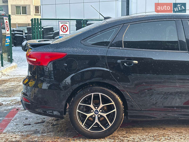 Седан Ford Focus 2015 в Киеве