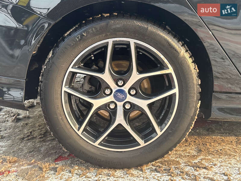 Седан Ford Focus 2015 в Киеве