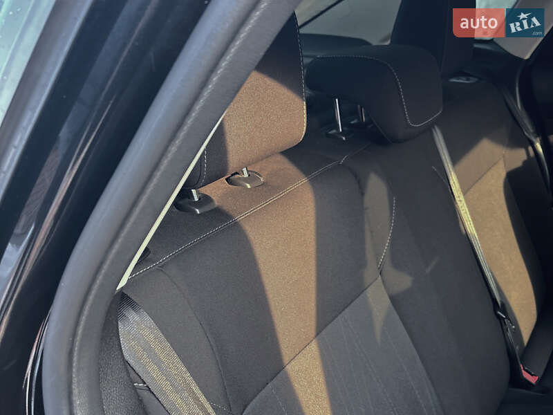 Седан Ford Focus 2015 в Киеве