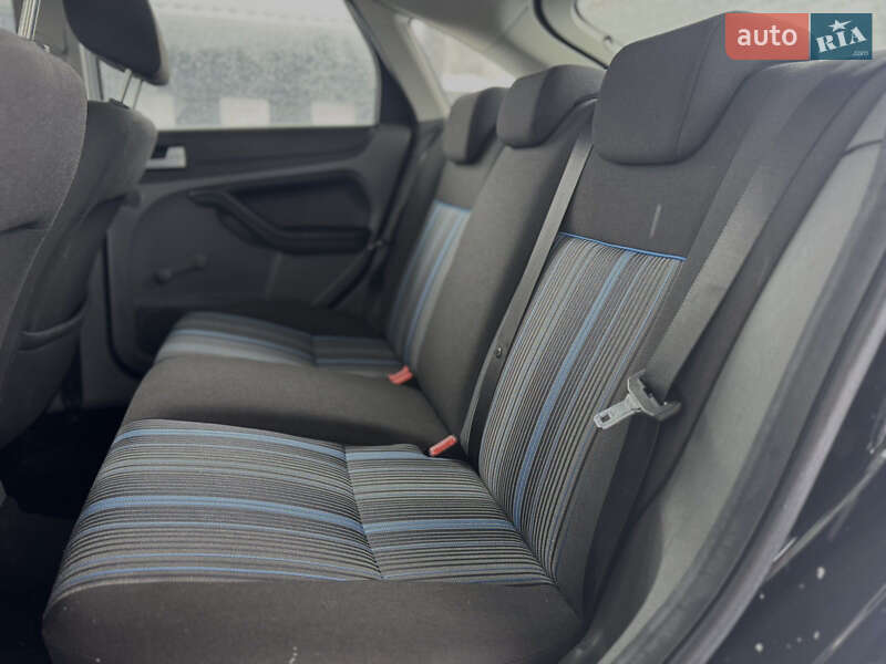 Хэтчбек Ford Focus 2008 в Вознесенске