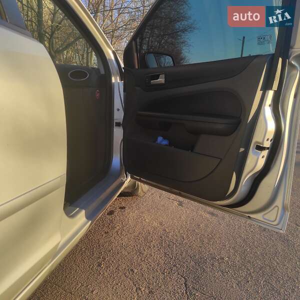 Універсал Ford Focus 2007 в Смоліному