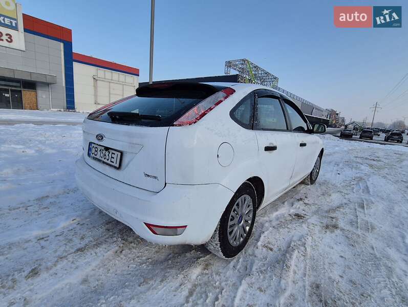 Хэтчбек Ford Focus 2011 в Чернигове