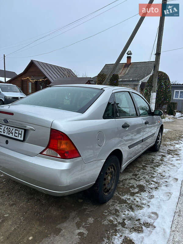 Седан Ford Focus 2000 в Черновцах