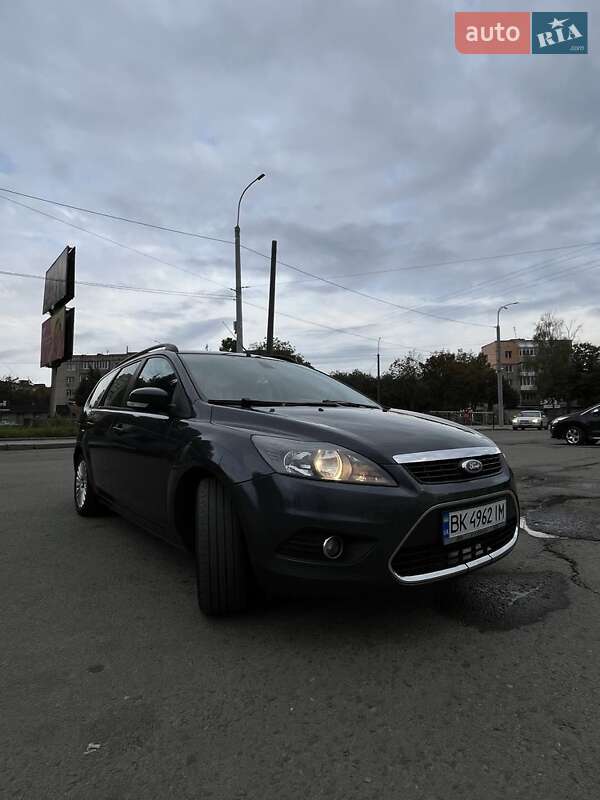 Универсал Ford Focus 2010 в Березному