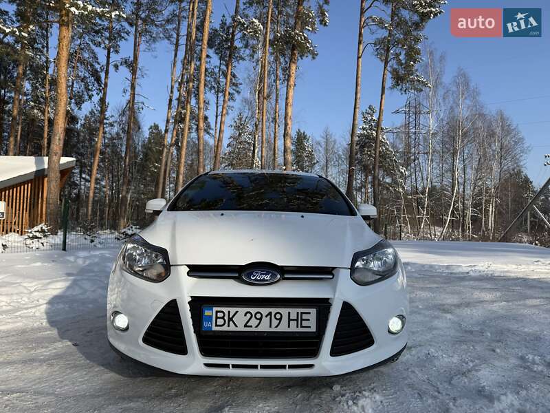 Хэтчбек Ford Focus 2013 в Киеве