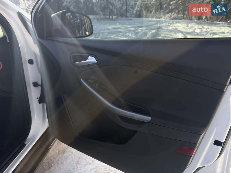 Хэтчбек Ford Focus 2013 в Киеве