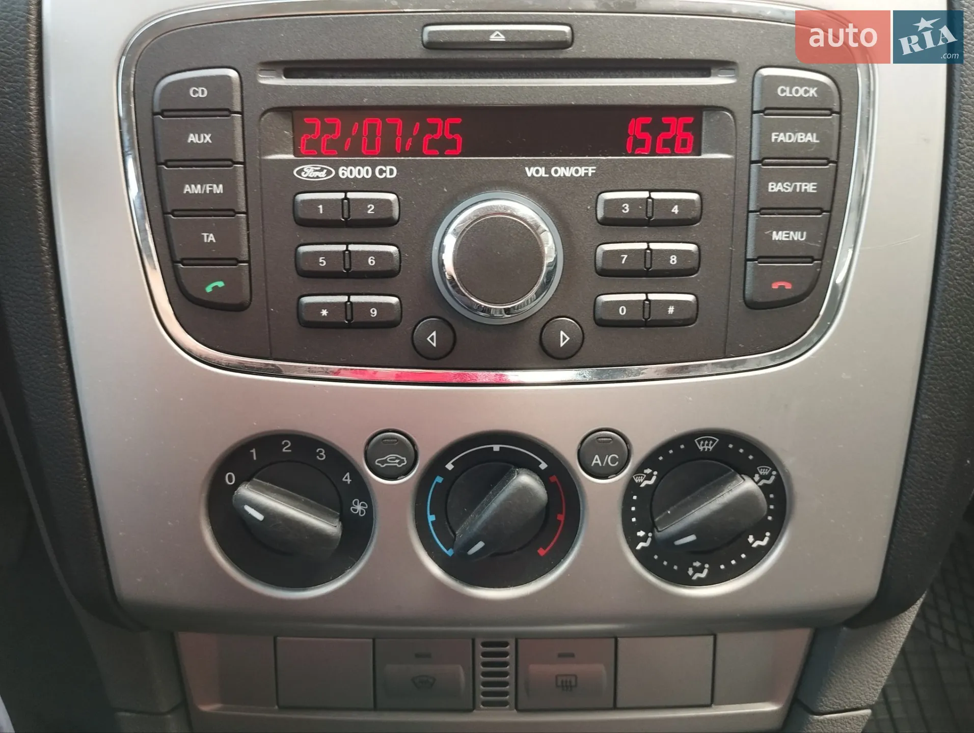 2010 Ford Focus - мініатюра 21