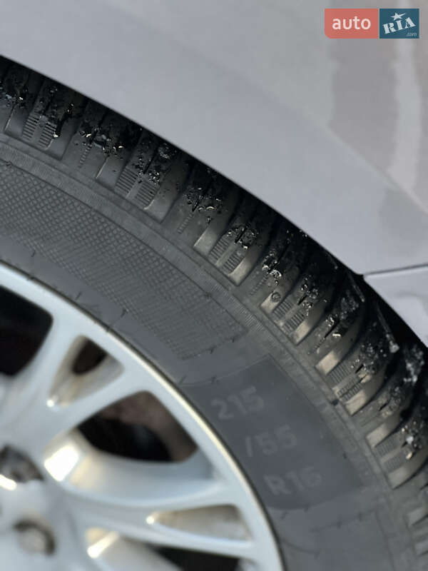 Хетчбек Ford Focus 2012 в Стрию