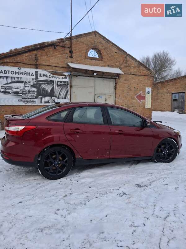 Седан Ford Focus 2013 в Ромнах
