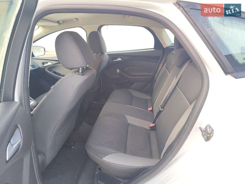 Хэтчбек Ford Focus 2014 в Киеве фото 16 Хэтчбек Ford Focus 2014 в Киеве