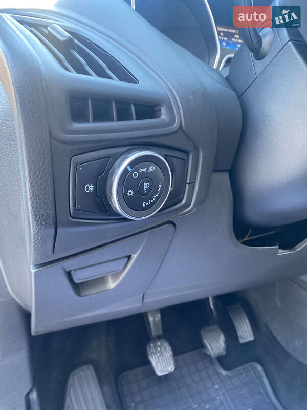 Хэтчбек Ford Focus 2018 в Луцке фото 24 Хэтчбек Ford Focus 2018 в Луцке