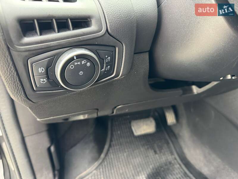 Седан Ford Focus 2017 в Киеве фото 12 Седан Ford Focus 2017 в Киеве