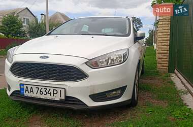 Хетчбек Ford Focus 2015 в Баришівка