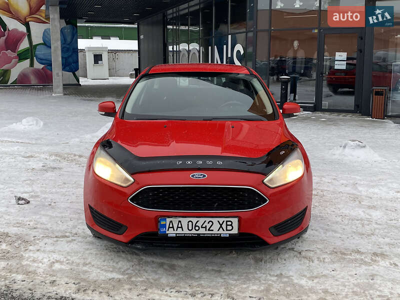 Хэтчбек Ford Focus 2015 в Киеве