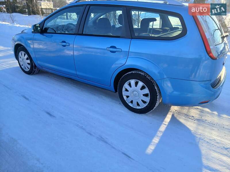 Універсал Ford Focus 2010 в Черняхові