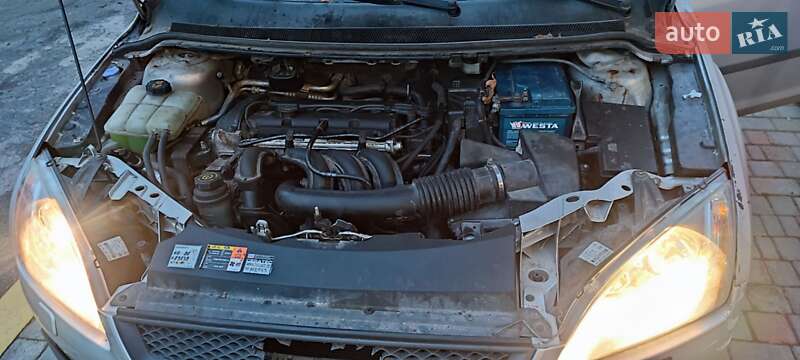 Универсал Ford Focus 2004 в Карловке фото 5 Универсал Ford Focus 2004 в Карловке