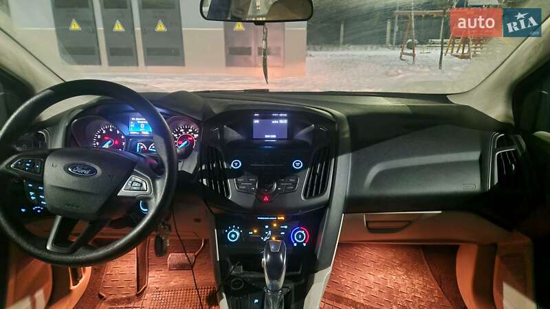 Седан Ford Focus 2016 в Киеве фото 7 Седан Ford Focus 2016 в Киеве