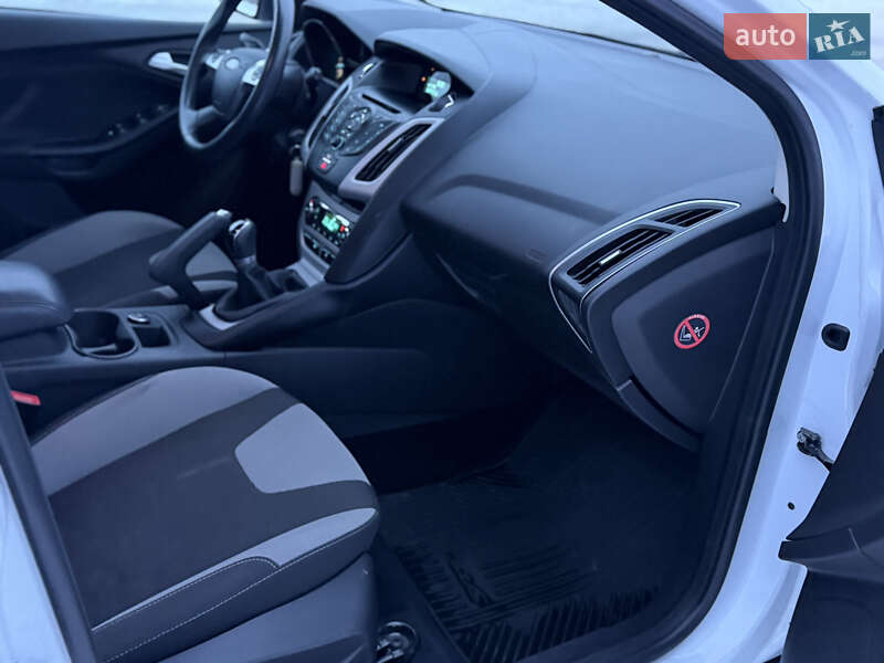 Хетчбек Ford Focus 2014 в Києві фото 10 Хетчбек Ford Focus 2014 в Києві