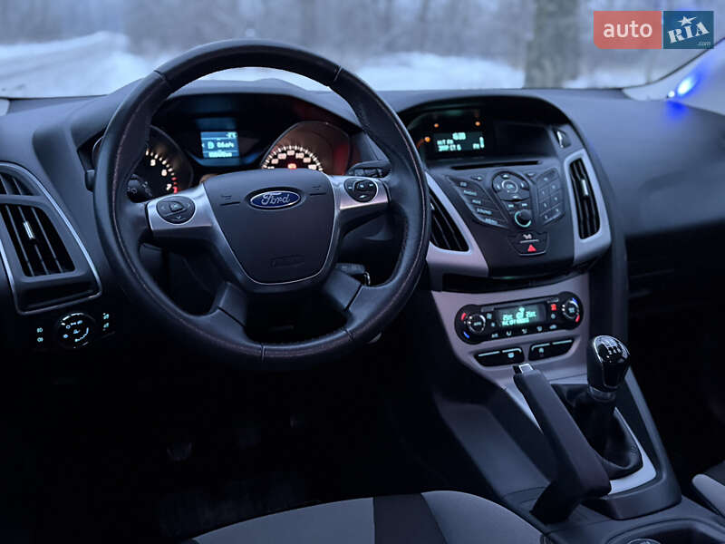 Хетчбек Ford Focus 2014 в Києві фото 14 Хетчбек Ford Focus 2014 в Києві