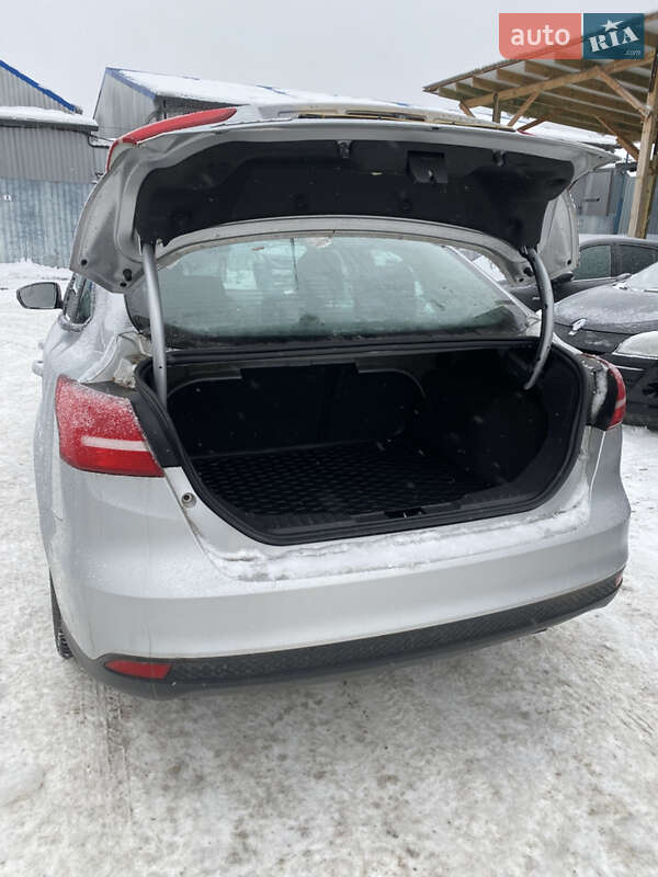 Седан Ford Focus 2015 в Луцьку