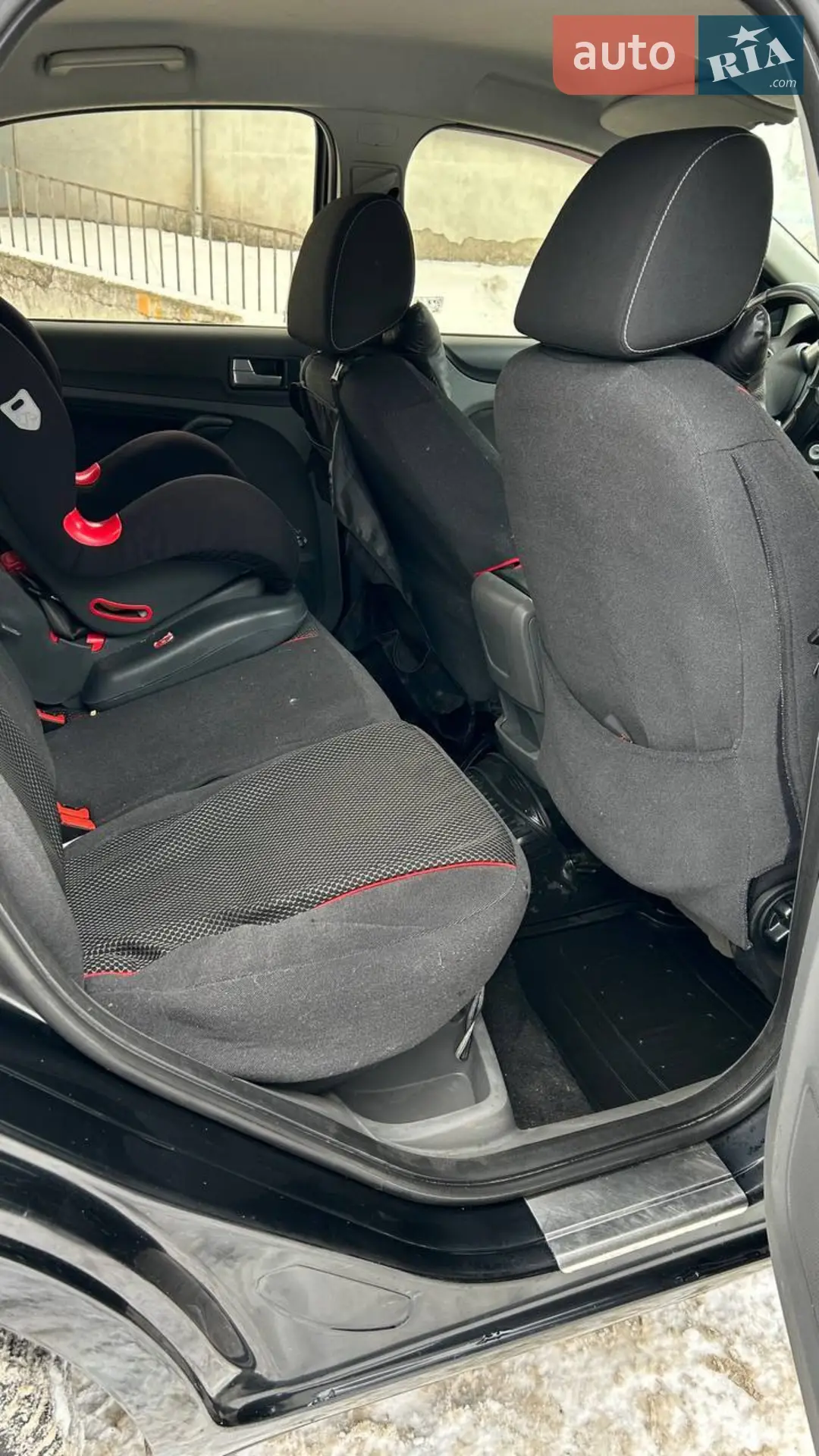 2010 Ford Focus - мініатюра 6