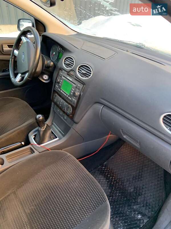 Хетчбек Ford Focus 2005 в Винниках фото 12 Хетчбек Ford Focus 2005 в Винниках