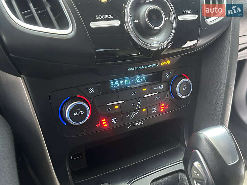 Седан Ford Focus 2018 в Черновцах