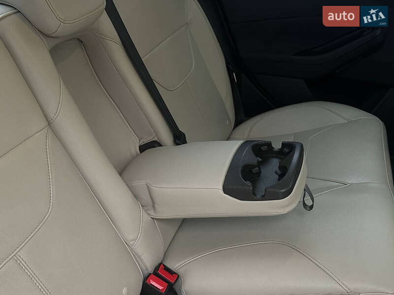 Седан Ford Focus 2018 в Черновцах