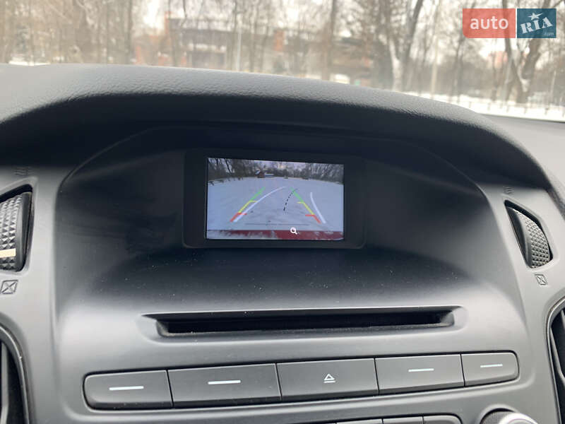 Седан Ford Focus 2015 в Сумах