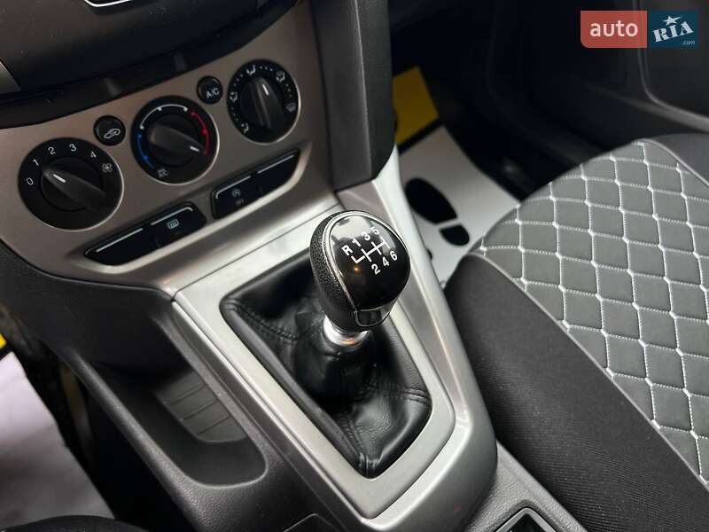 Универсал Ford Focus 2013 в Ивано-Франковске