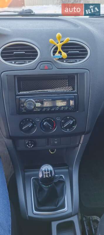 Хэтчбек Ford Focus 2005 в Харькове