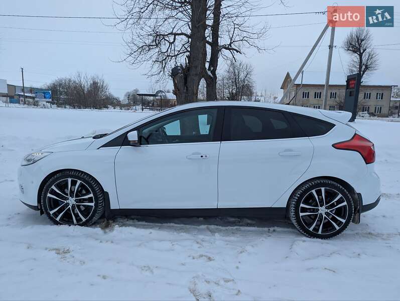 Хетчбек Ford Focus 2011 в Радивиліві фото 2 Хетчбек Ford Focus 2011 в Радивиліві