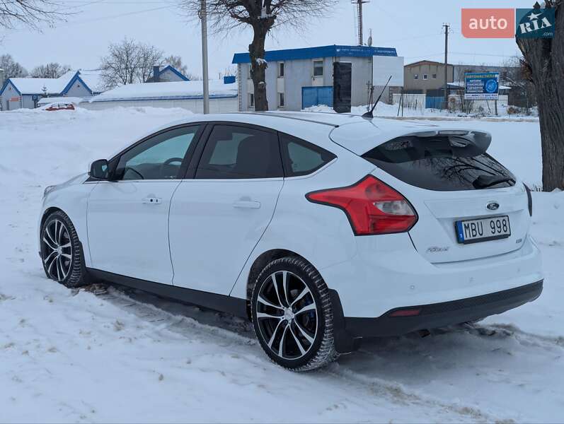 Хетчбек Ford Focus 2011 в Радивиліві фото 3 Хетчбек Ford Focus 2011 в Радивиліві
