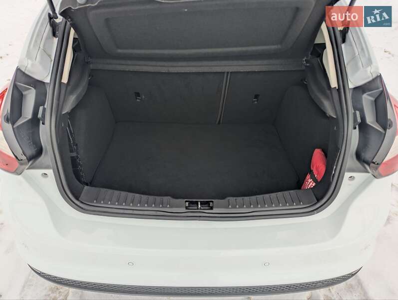 Хетчбек Ford Focus 2011 в Радивиліві фото 14 Хетчбек Ford Focus 2011 в Радивиліві