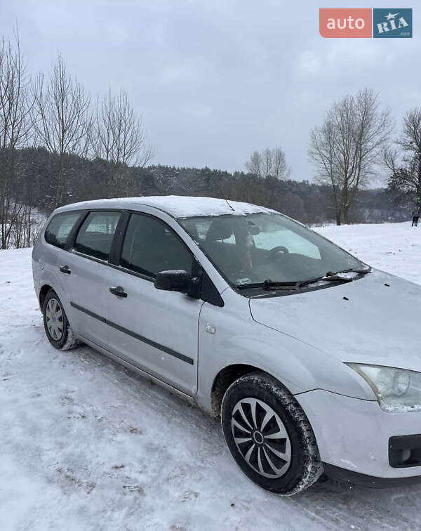 Універсал Ford Focus 2005 в Чернігові фото 2 Універсал Ford Focus 2005 в Чернігові