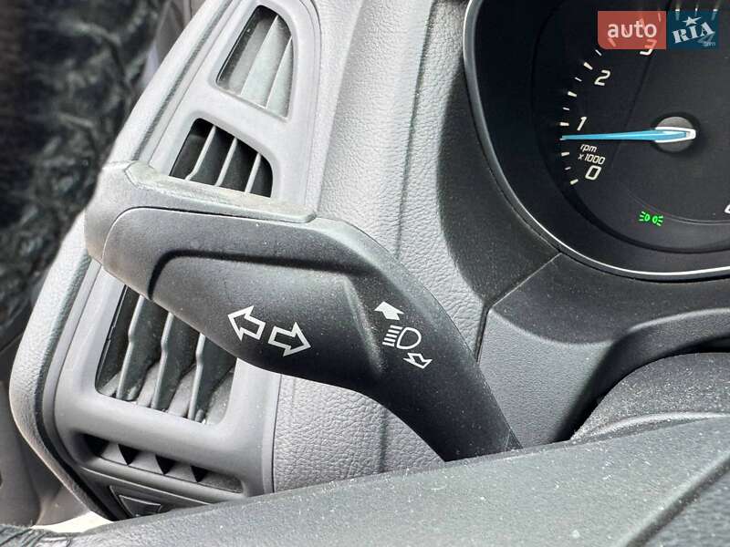 Хэтчбек Ford Focus 2013 в Киеве