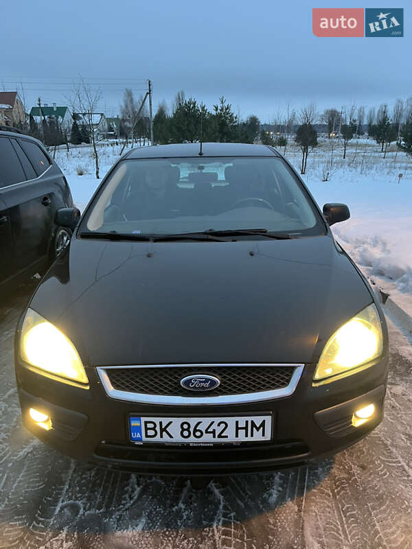 Хэтчбек Ford Focus 2005 в Владимирце