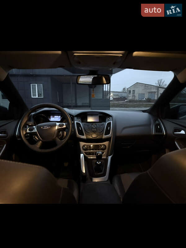 Хетчбек Ford Focus 2011 в Врадіївці фото 10 Хетчбек Ford Focus 2011 в Врадіївці