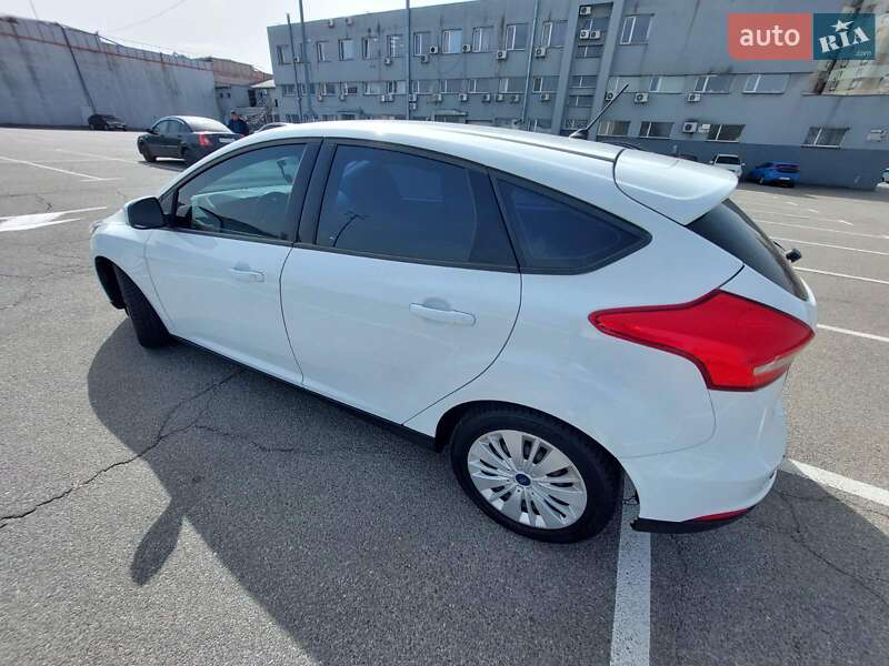 Хэтчбек Ford Focus 2017 в Киеве