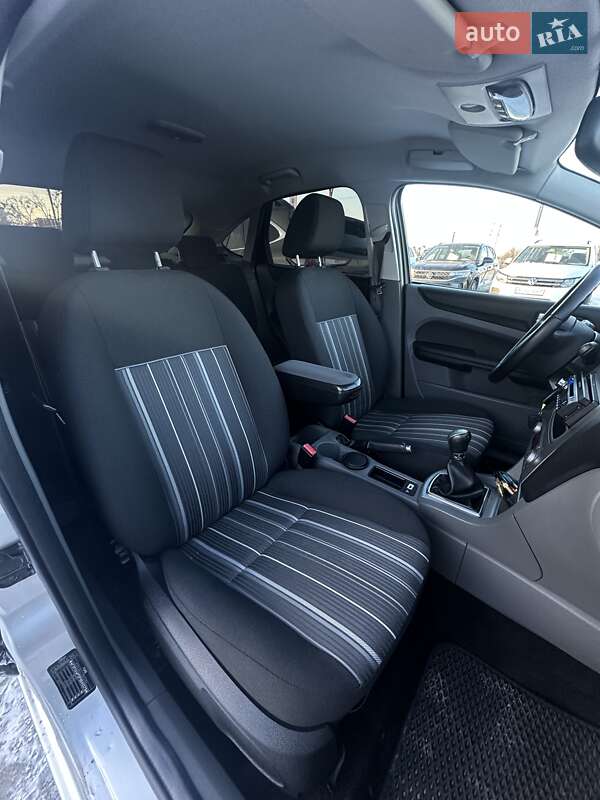 Хетчбек Ford Focus 2009 в Білогородці фото 18 Хетчбек Ford Focus 2009 в Білогородці