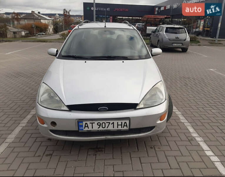 Ford Focus 2000
