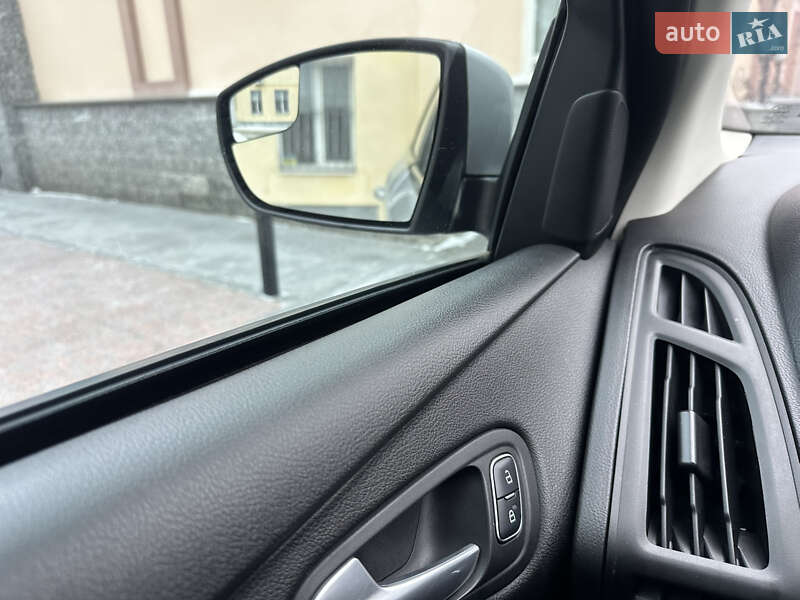 Хетчбек Ford Focus 2015 в Полтаві фото 22 Хетчбек Ford Focus 2015 в Полтаві