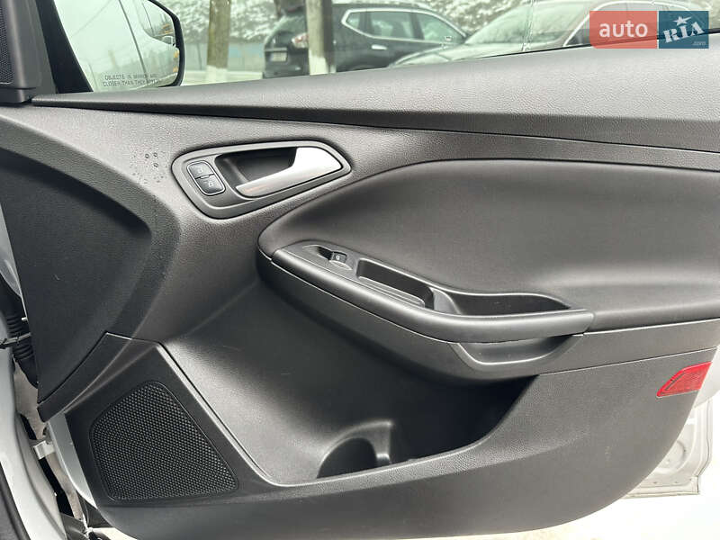 Хетчбек Ford Focus 2015 в Полтаві фото 23 Хетчбек Ford Focus 2015 в Полтаві