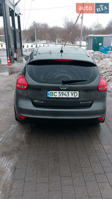 Хэтчбек Ford Focus 2017 в Львове