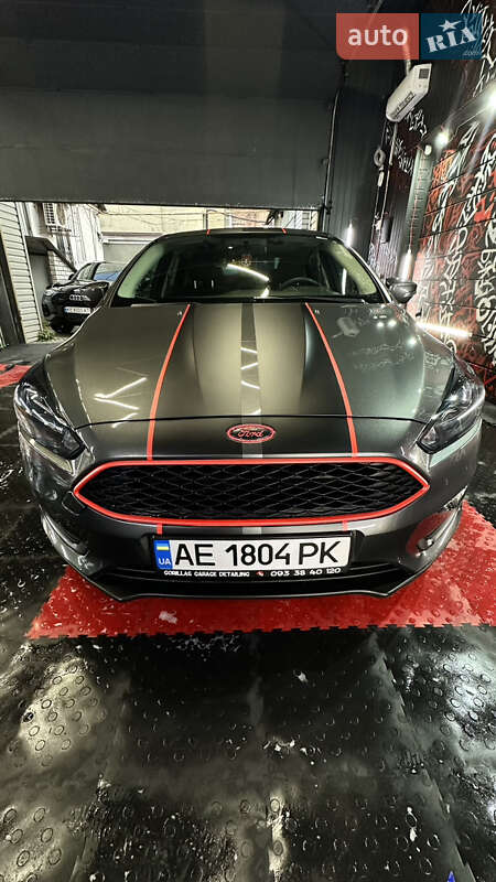 Седан Ford Focus 2017 в Днепре