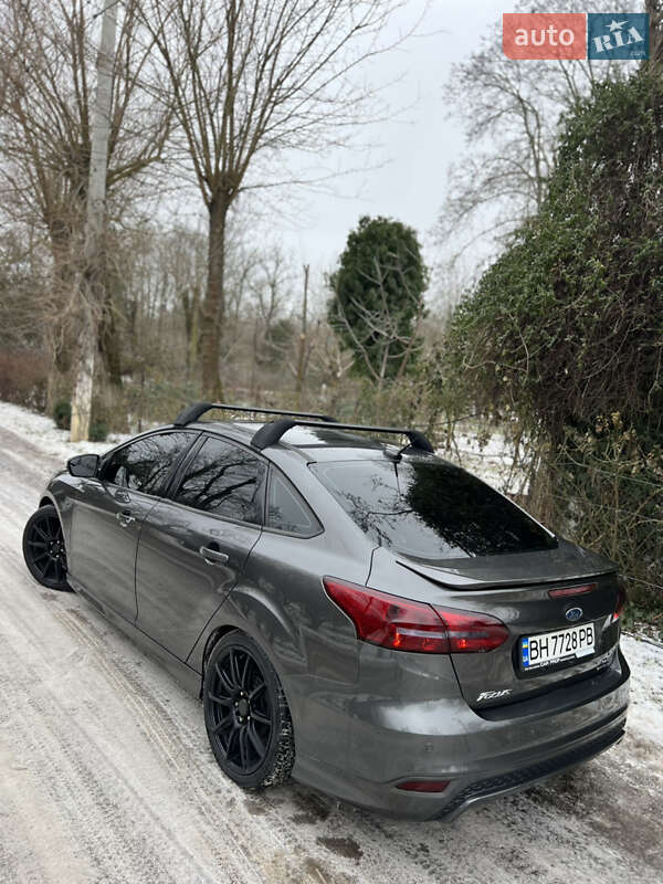 Седан Ford Focus 2016 в Одессе