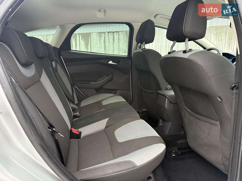 Хэтчбек Ford Focus 2011 в Луцке