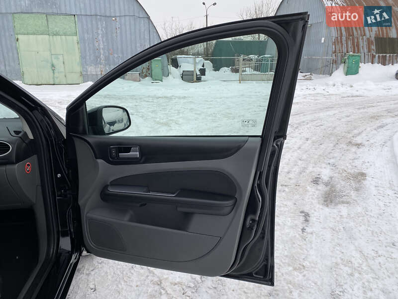 Универсал Ford Focus 2010 в Ровно