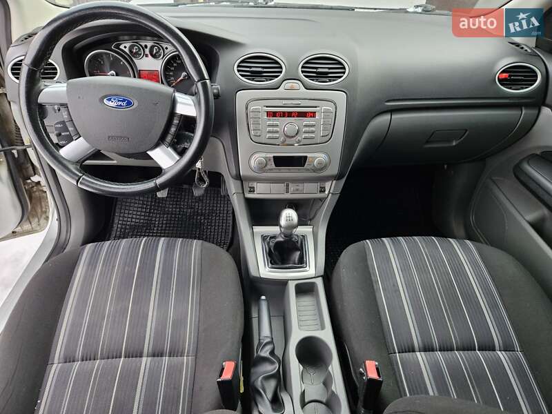 Хэтчбек Ford Focus 2008 в Житомире